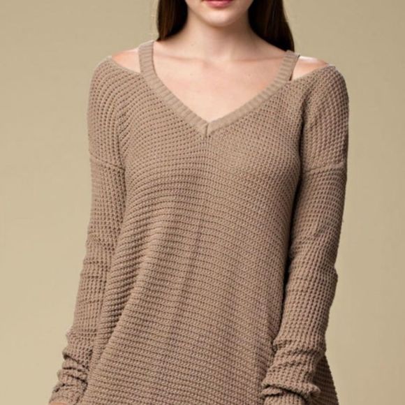 Wishlist Cold Shoulder Sweater - Small/Medium - Picture 2 of 8